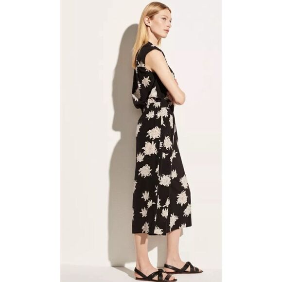 $425 VINCE FLORAL CHRYSANTHEMUM SLEEVELESS WIDE LEG CROP SILK JUMPSUIT IN BLACK - Picture 5 of 11